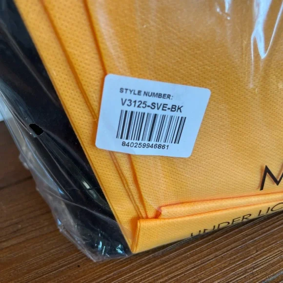 NWT Valentino By Mario Valentino Delphine Super V Leather Tote Bag Black - Picture 9 of 9